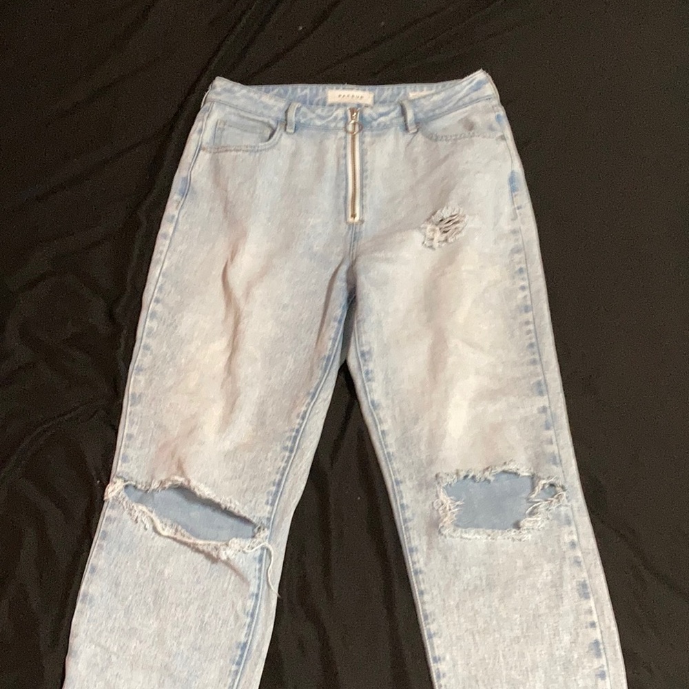 pacsun zip-up light washed mom jeans